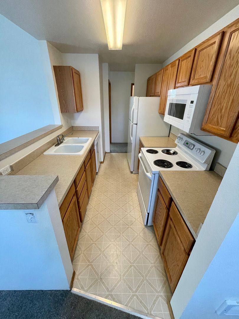 Apartment for rent at 5631 N Hills Dr, Klamath Falls, OR 97603