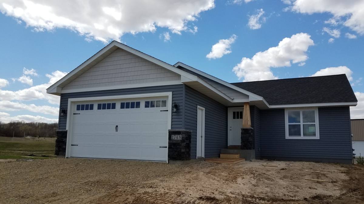 House for rent at 1748 Morning Glory Dr, River Falls, WI 54022