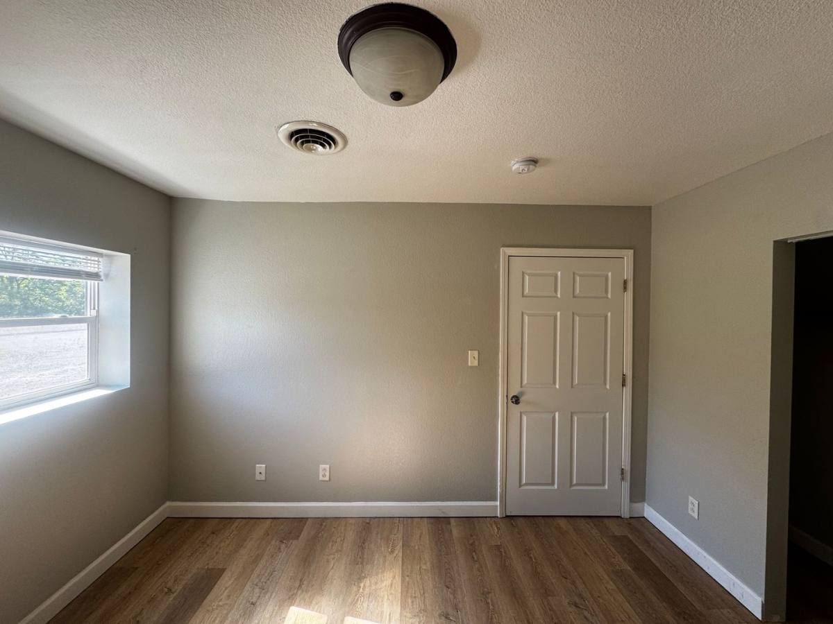 Apartment for rent at 2047 US-Highway, Du Quoin, IL 62832