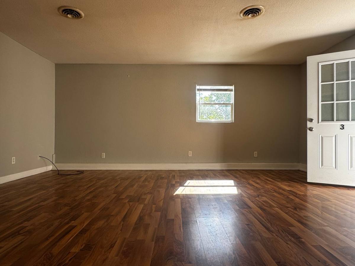 Apartment for rent at 2047 US-Highway, Du Quoin, IL 62832