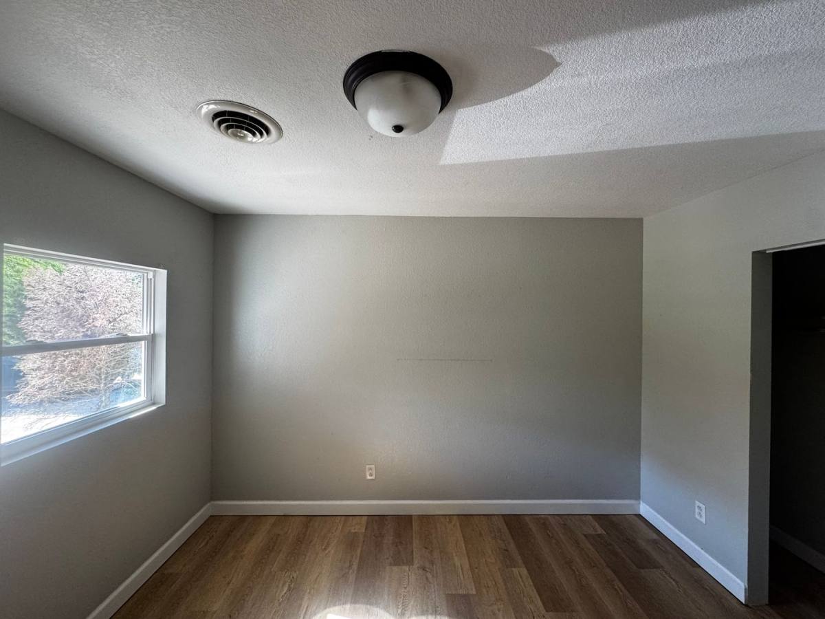 Apartment for rent at 2047 US-Highway, Du Quoin, IL 62832
