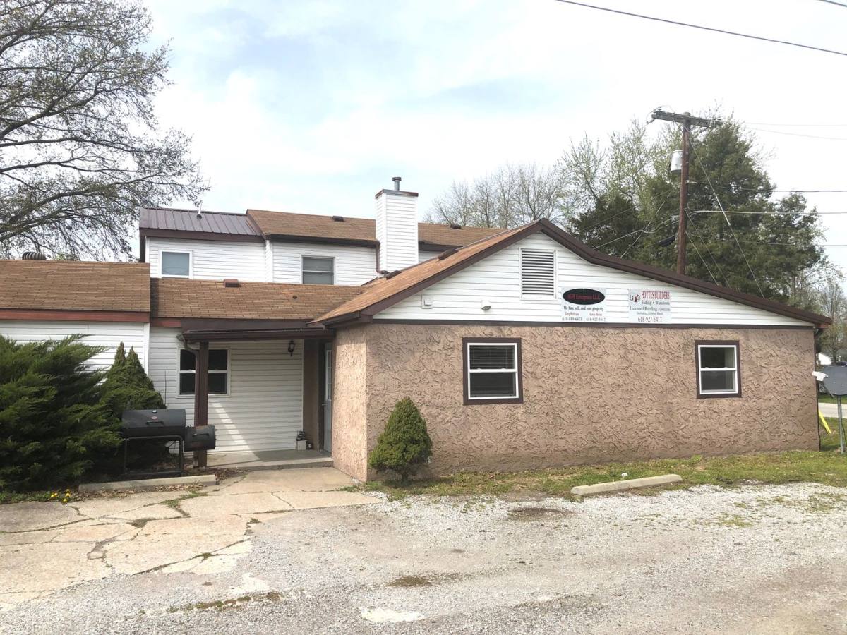 Apartment for rent at 2047 US-Highway, Du Quoin, IL 62832