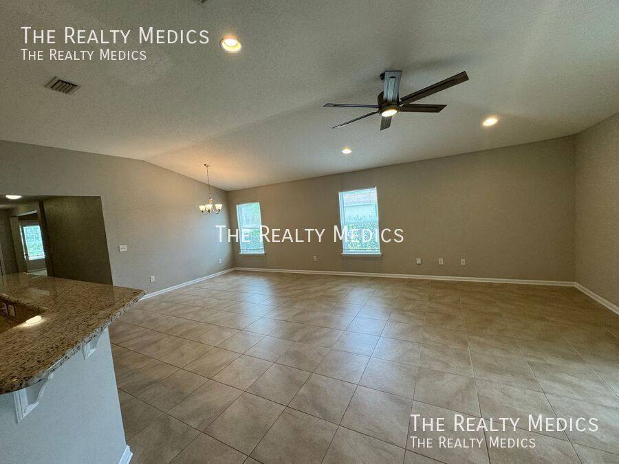 House for rent at 604 Champion Ridge Dr, Daytona Beach, FL 32124