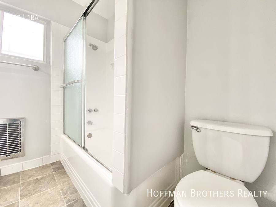 Apartment for rent at 5716 La Mirada Ave #3, Los Angeles, CA 90038