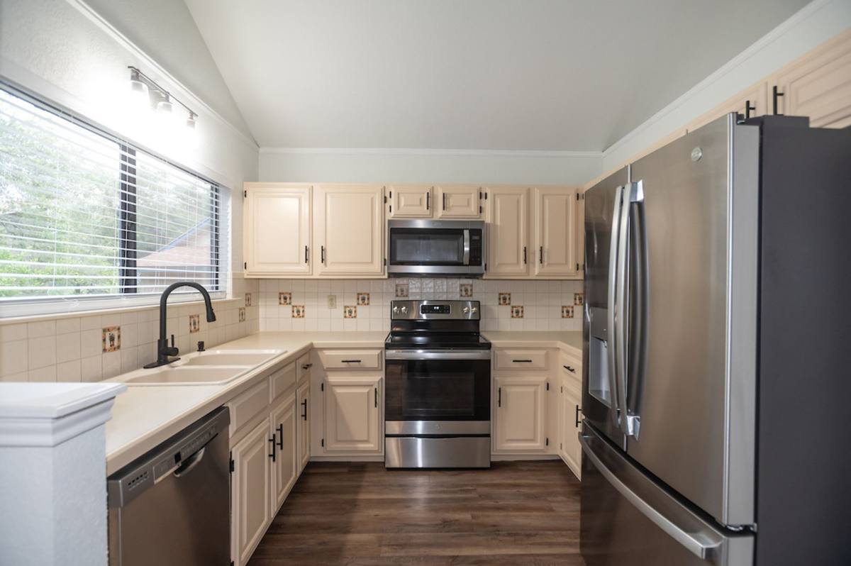 House for rent at 11513 Juniper Ridge Dr, Austin, TX 78759