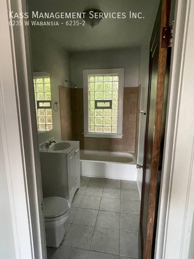 Apartment for rent at 6235 W Wabansia #2, Chicago, IL 60639