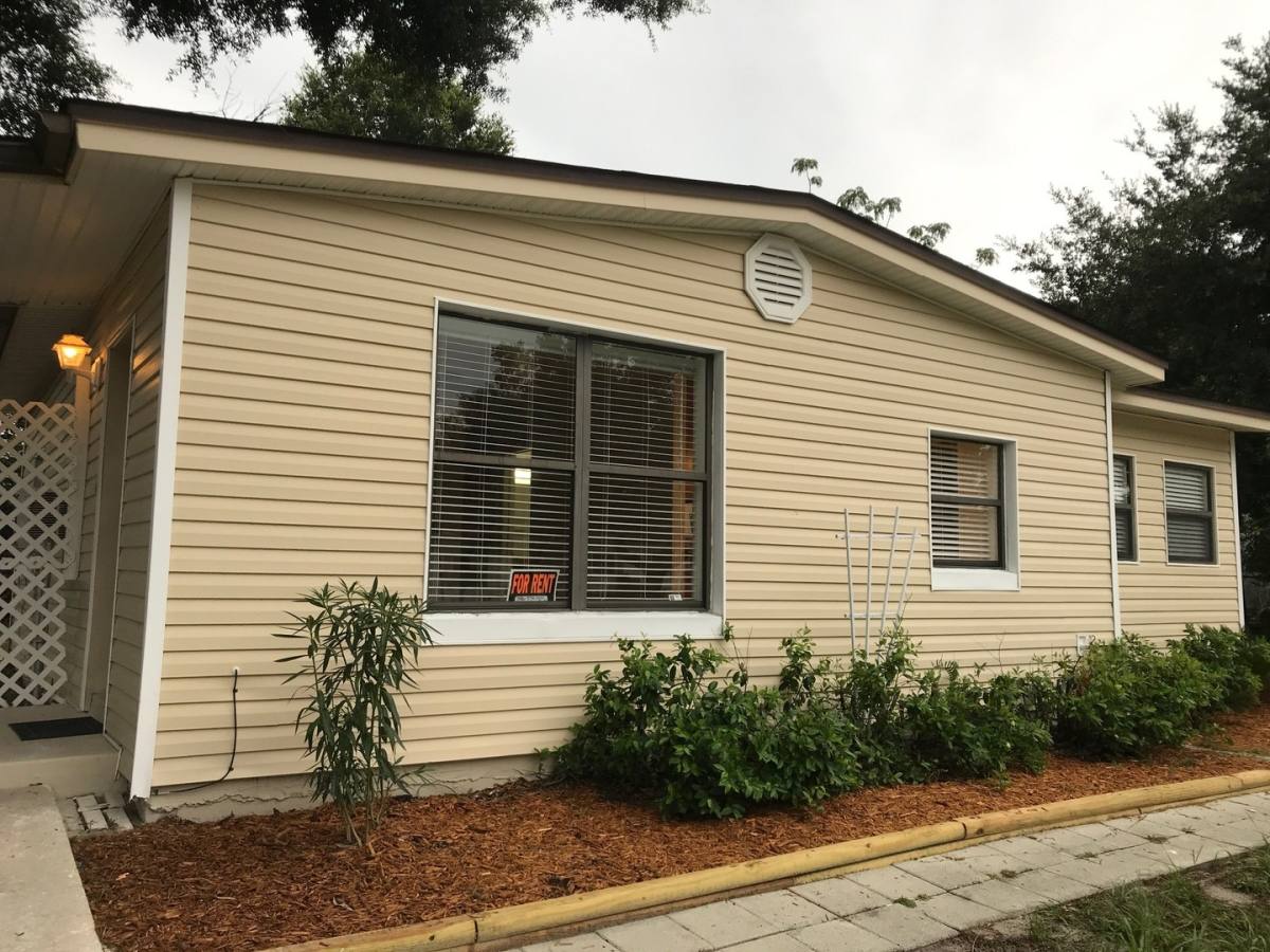 House for rent at 2337 Greenwood St, Deltona, FL 32738