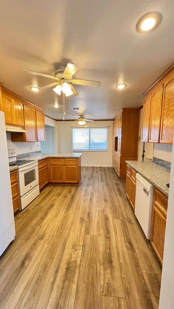 House for rent at 137 Argonaunt St, Manteca, CA 95336