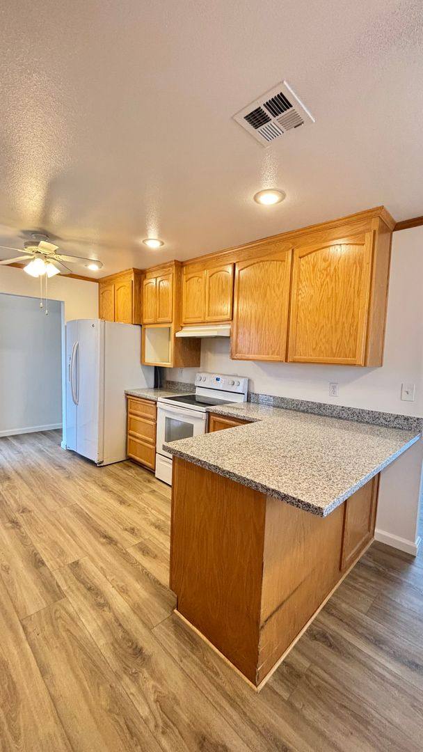 House for rent at 137 Argonaunt St, Manteca, CA 95336