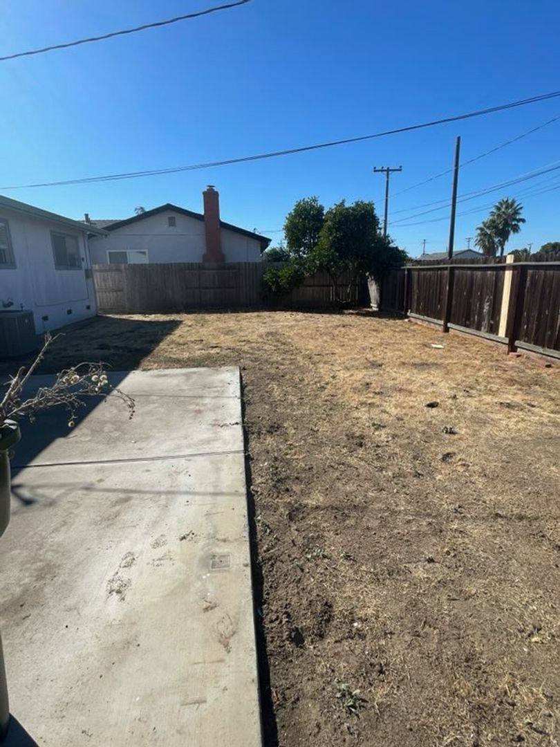 House for rent at 137 Argonaunt St, Manteca, CA 95336
