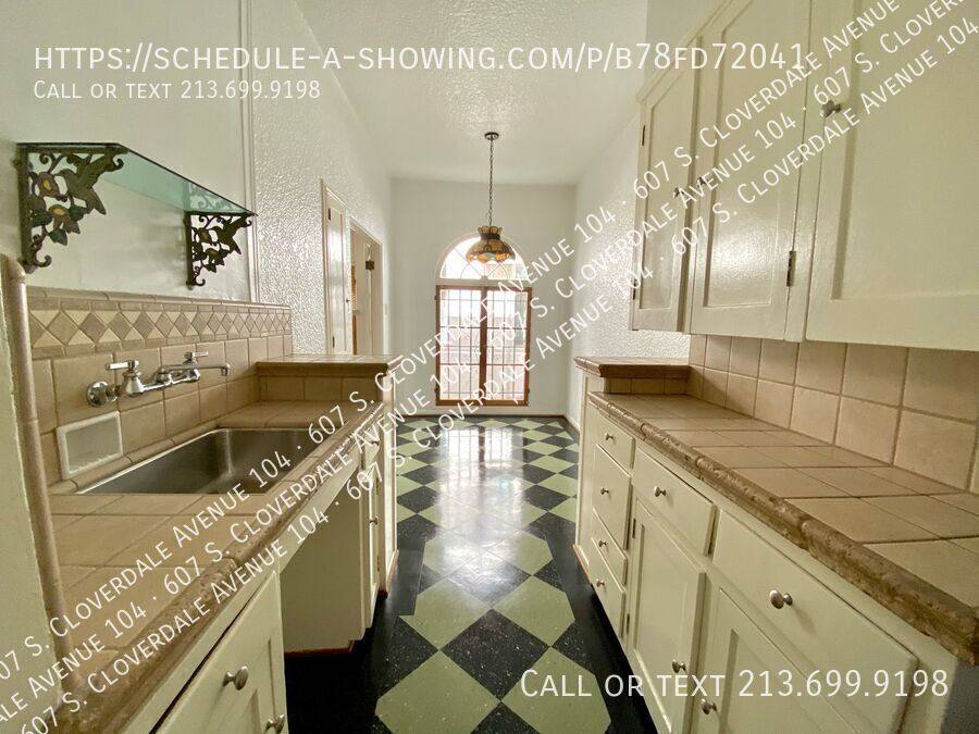 Apartment for rent at 607 S Cloverdale Ave #104, Los Angeles, CA 90036
