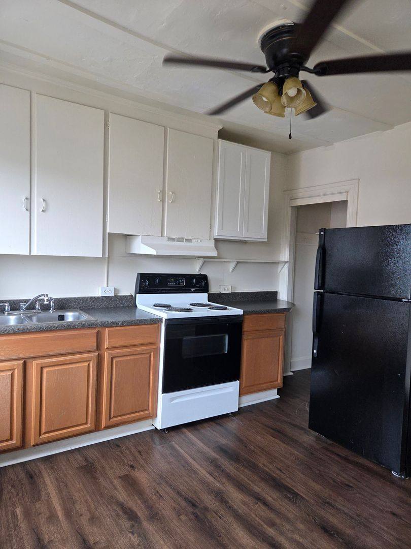 Apartment for rent at 540 W Market St, York, PA 17401