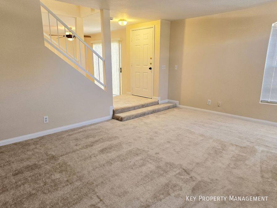 Townhouse for rent at 2817 Crystal Lantern Dr, Henderson, NV 89074