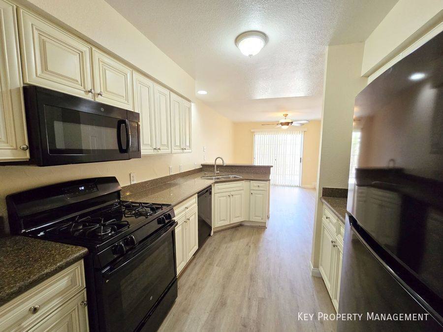 Townhouse for rent at 2817 Crystal Lantern Dr, Henderson, NV 89074