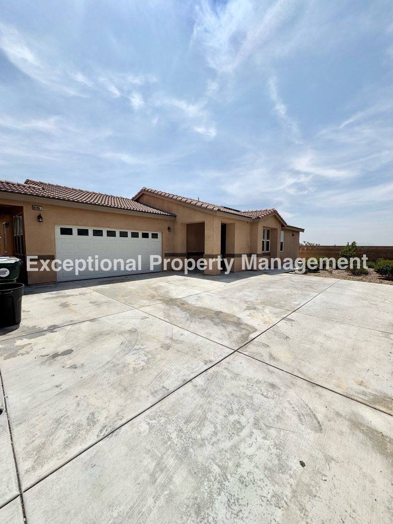 Apartment for rent at 16265 Plum St, Fontana, CA 92336