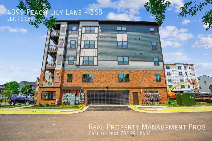 Condo for rent at 4399 Peach Lily Lane #368, Chantilly, VA 20151