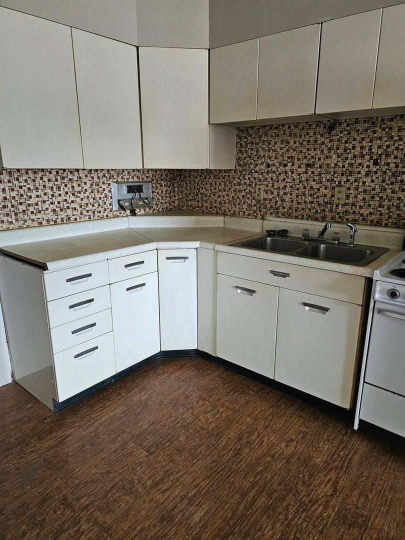 Apartment for rent at 106 N 6th St, Miles City, MT 59301