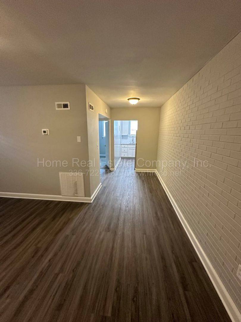 Apartment for rent at 805 W End Blvd, Winston Salem, NC 27101