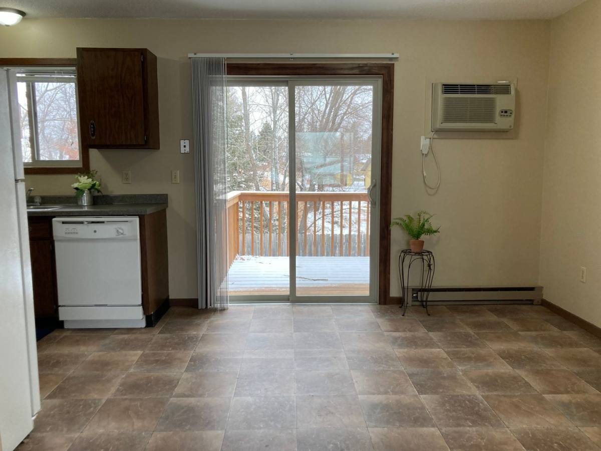 Townhouse for rent at 800 11th St NW, Valley City, ND 58072