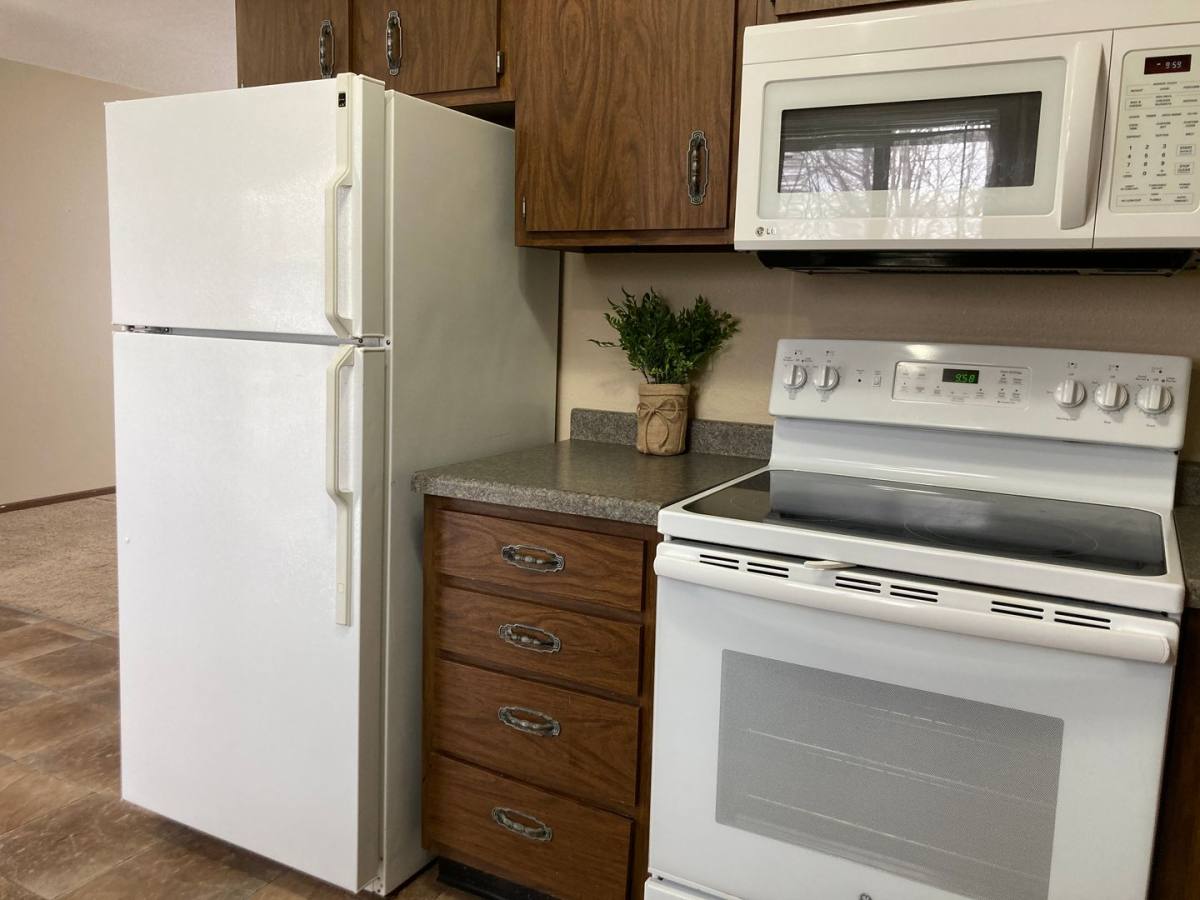 Townhouse for rent at 800 11th St NW, Valley City, ND 58072