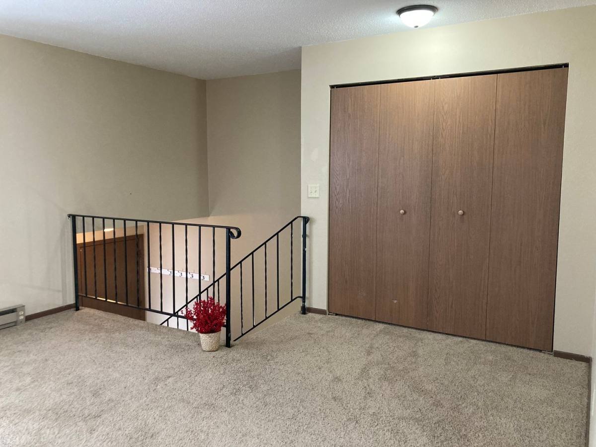 Townhouse for rent at 800 11th St NW, Valley City, ND 58072