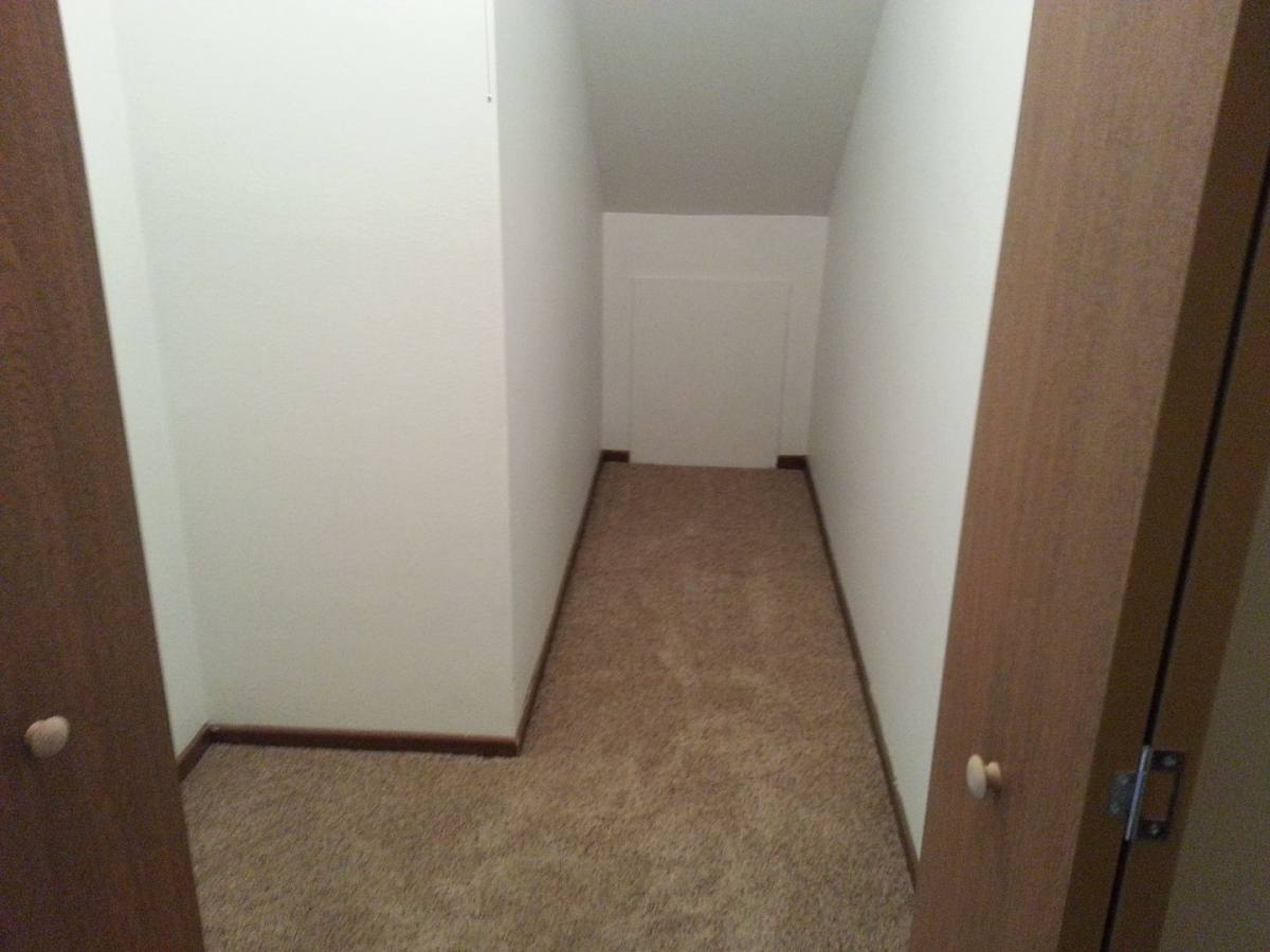 Townhouse for rent at 800 11th St NW, Valley City, ND 58072