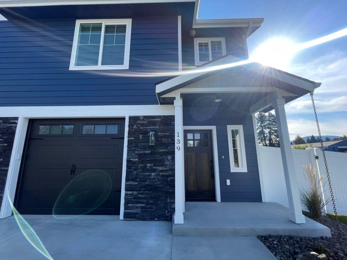 Townhouse for rent at 139 E Lobo Loop, Hayden, ID 83835