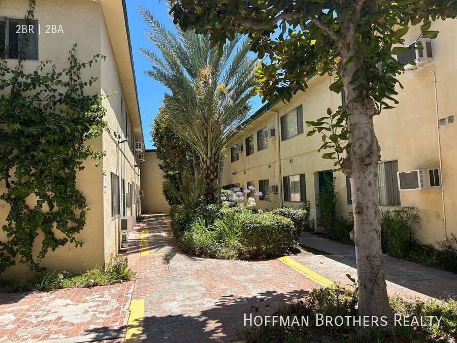 Apartment for rent at 5130 Yarmouth Ave #10, Encino, CA 91316
