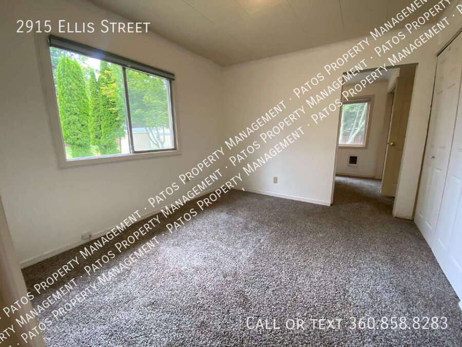 House for rent at 2915 Ellis St, Bellingham, WA 98225