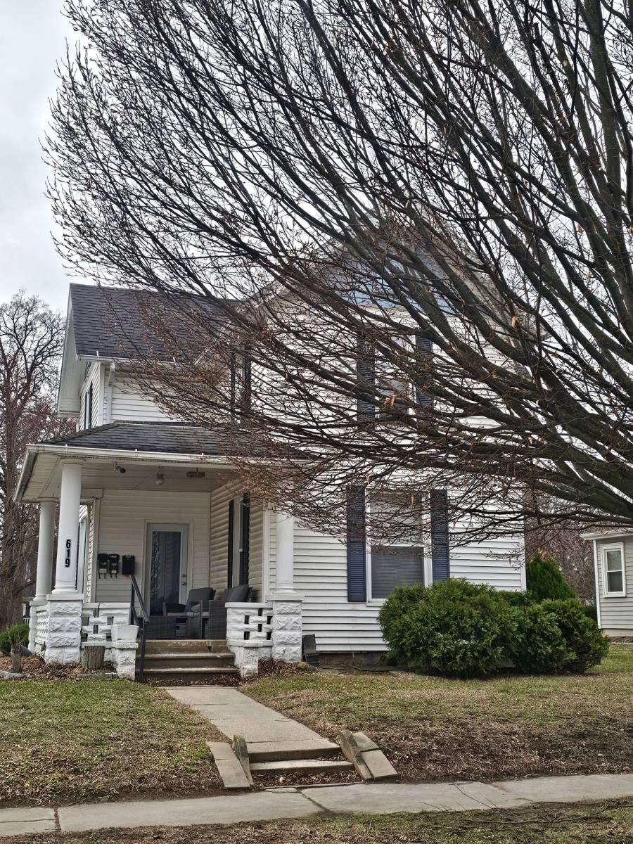 Apartment for rent at 619 Wallace, Bowling Green, OH 43402