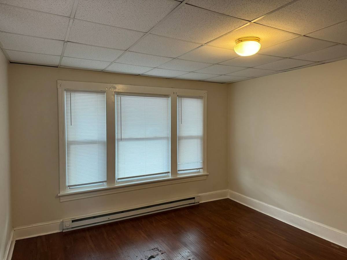 Apartment for rent at 253-255 Frederick St, Hagerstown, MD 21740