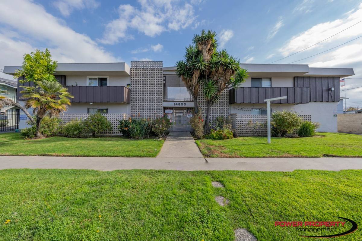 Apartment for rent at 14800 S Berendo Ave, Gardena, CA 90247