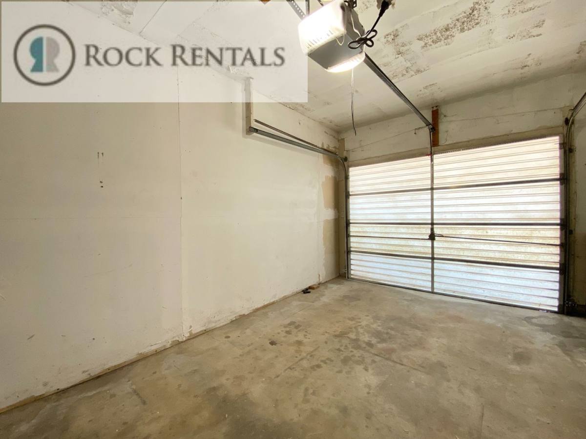 Apartment for rent at 1101 N Baker, Hutchinson, KS 67501