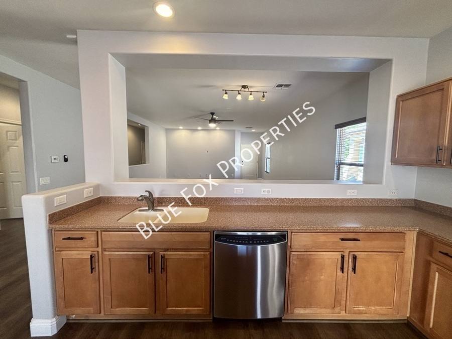 House for rent at 14340 S Via Gualda, Sahuarita, AZ 85629