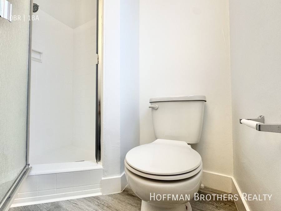 Apartment for rent at 15938 Vanowen St #11, Van Nuys, CA 91406