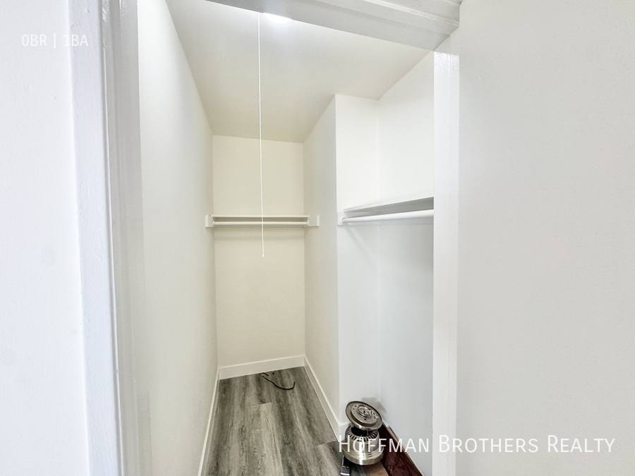 Apartment for rent at 15938 Vanowen St #11, Van Nuys, CA 91406