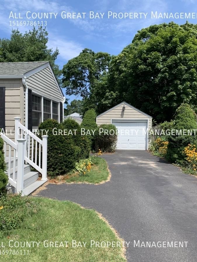 House for rent at 41 Shaber Ave, Patchogue, NY 11772