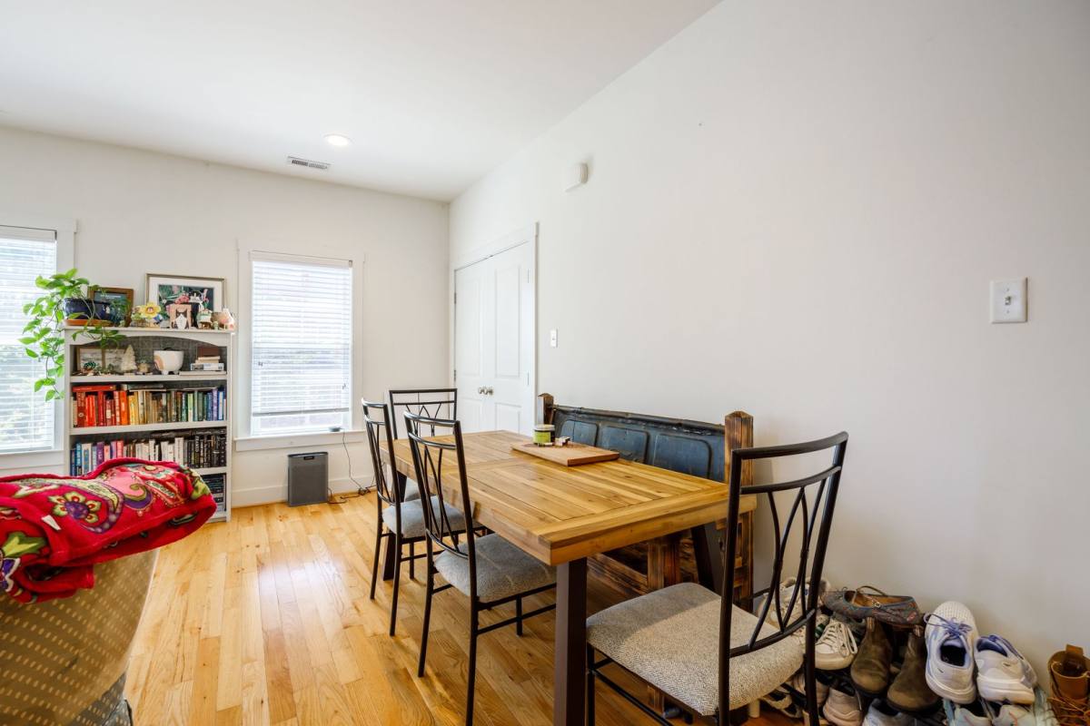 Apartment for rent at 408 N Robinson, Richmond, VA 23220