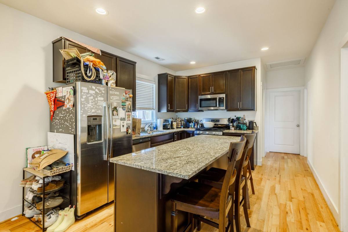 Apartment for rent at 408 N Robinson, Richmond, VA 23220