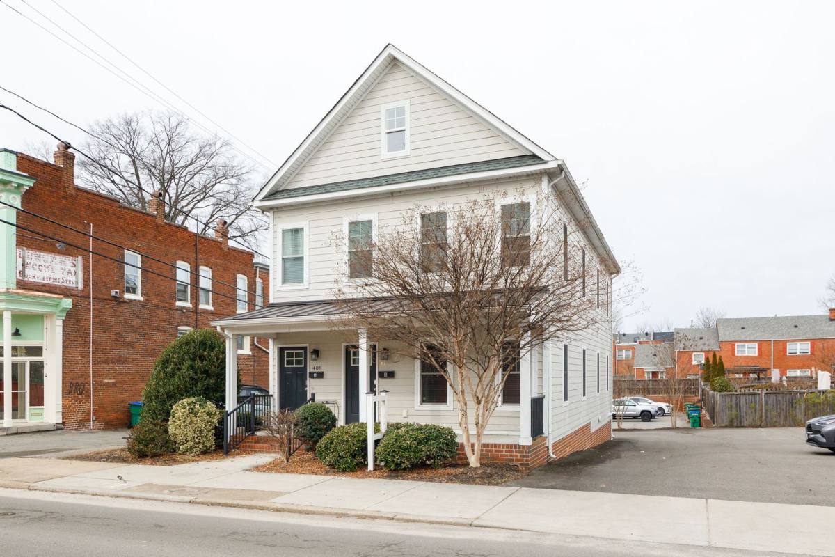 Apartment for rent at 408 N Robinson, Richmond, VA 23220