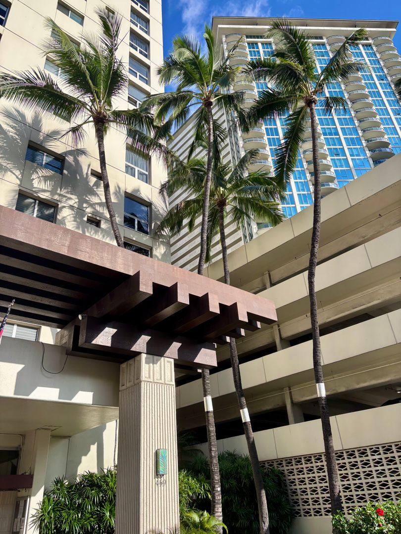 Apartment for rent at 469 Ena Rd, Honolulu, HI 96815