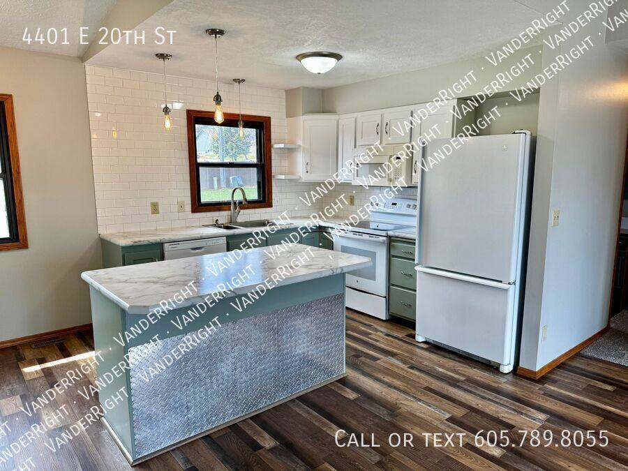 House for rent at 4401 E 20th St, Sioux Falls, SD 57103