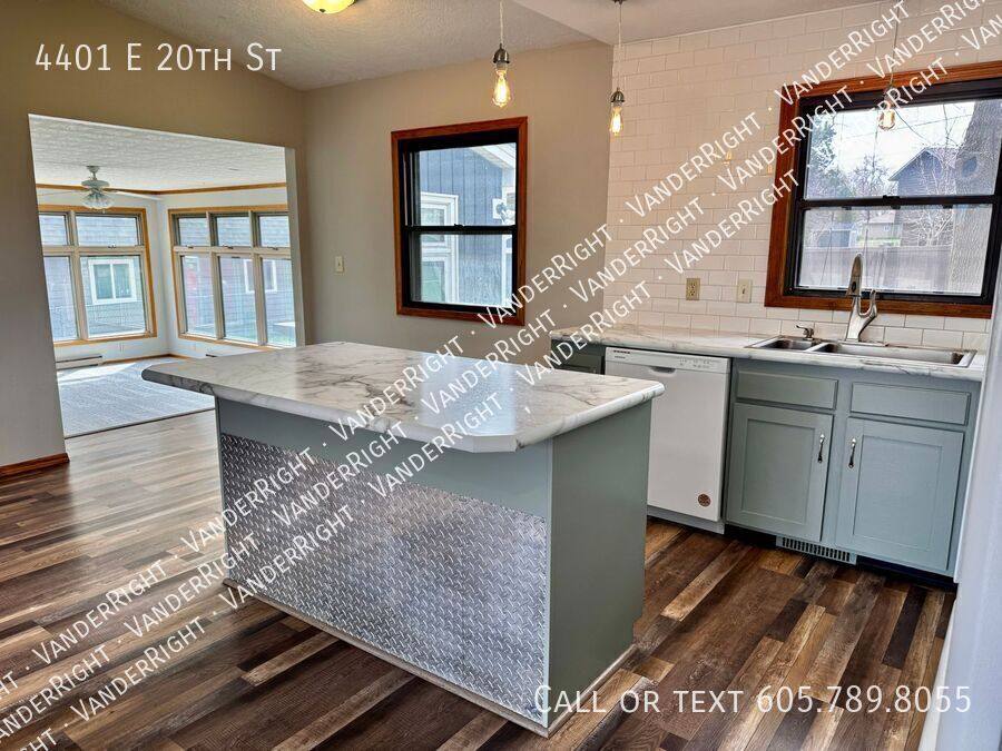 House for rent at 4401 E 20th St, Sioux Falls, SD 57103