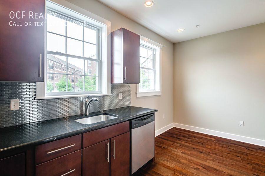 Apartment for rent at 2633 Catharine St #B, Philadelphia, PA 19146