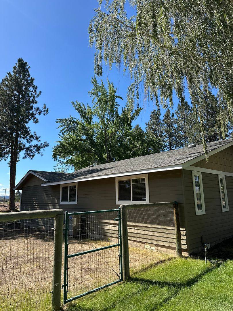 House for rent at 21700 Stud Court, Bend, OR 97702