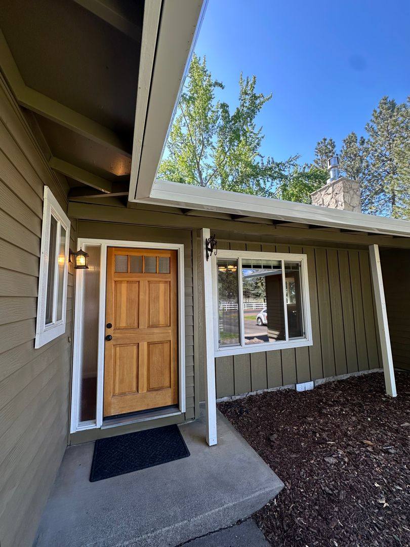 House for rent at 21700 Stud Court, Bend, OR 97702