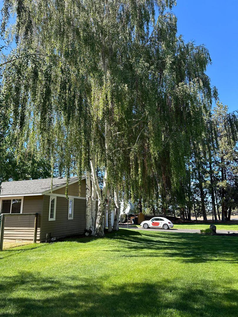 House for rent at 21700 Stud Court, Bend, OR 97702