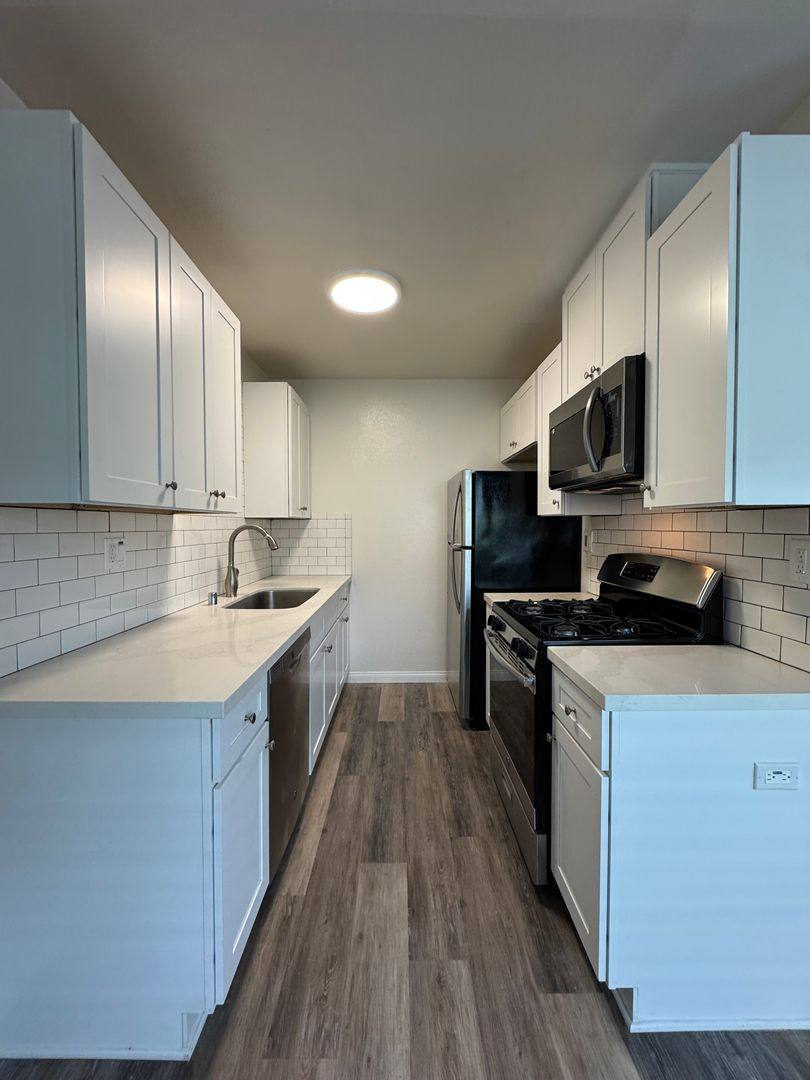 Apartment for rent at 12240 Pacific Ave, Los Angeles, CA 90066