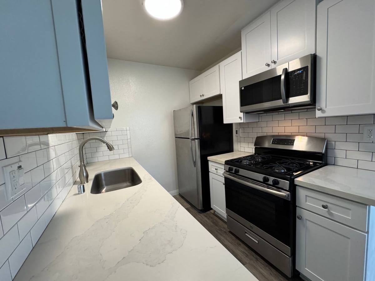 Apartment for rent at 12240 Pacific Ave, Los Angeles, CA 90066