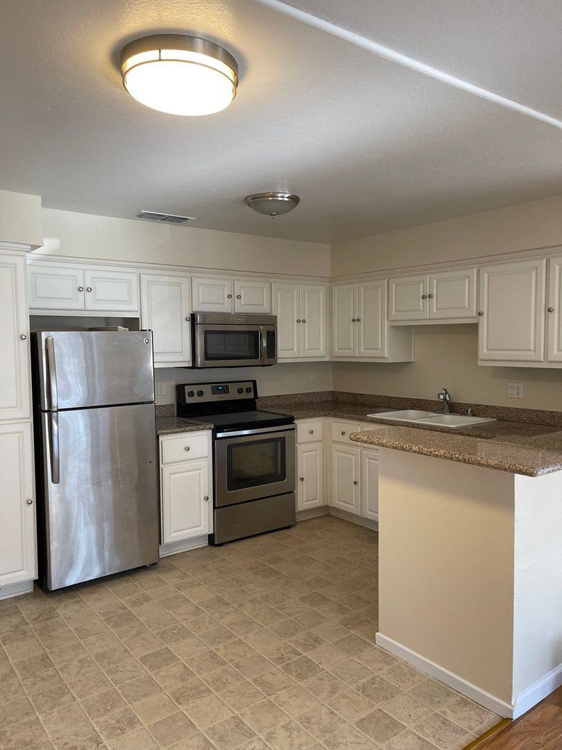 Condo for rent at 2915 N Texas St, Fairfield, CA 94533